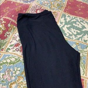 Lularoe Tall and Curvy leggings Black